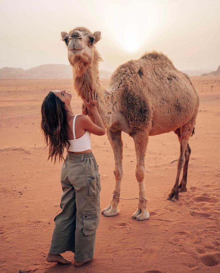 Ferienwohnung Sun Luxury Camp &Tour Wadi Rum Exterior foto