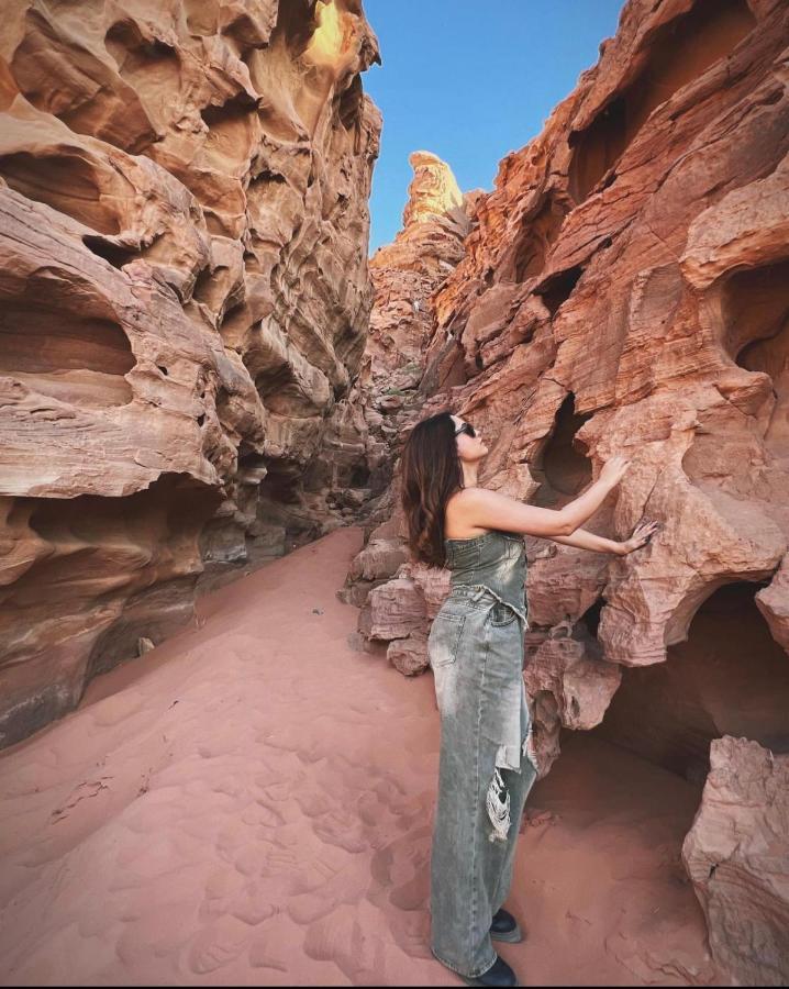 Ferienwohnung Sun Luxury Camp &Tour Wadi Rum Exterior foto
